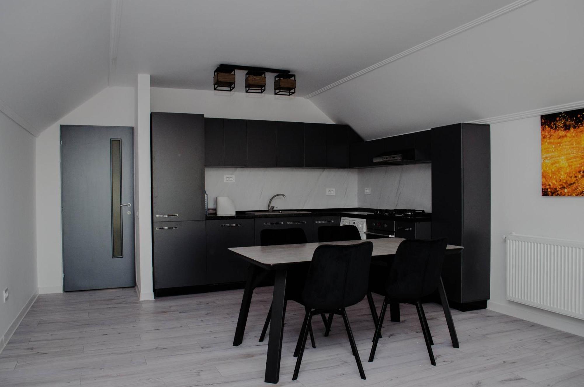 Pentgarden Penthouse Jacuzzi Lejlighed Târgu Jiu Eksteriør billede