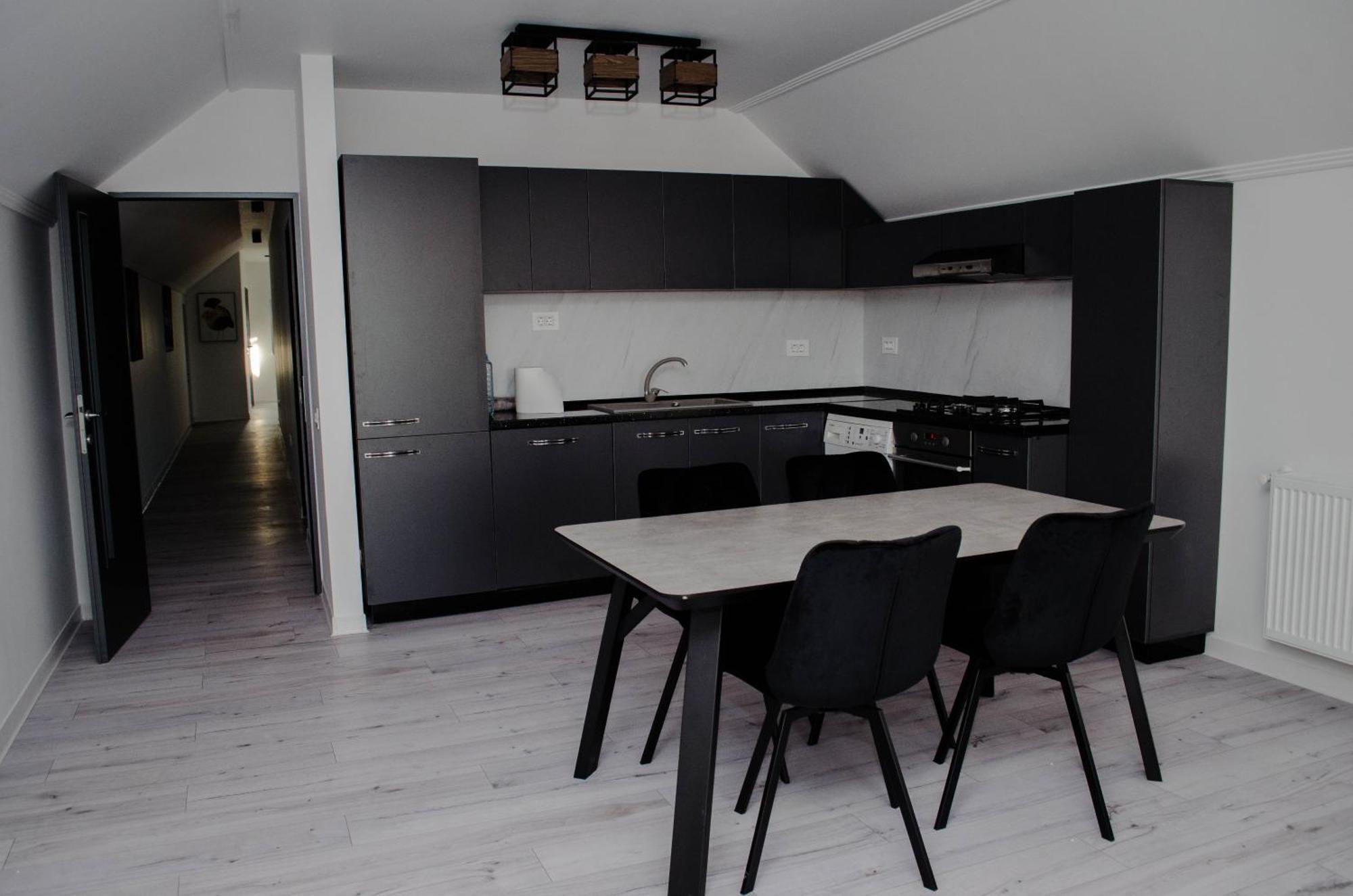 Pentgarden Penthouse Jacuzzi Lejlighed Târgu Jiu Eksteriør billede