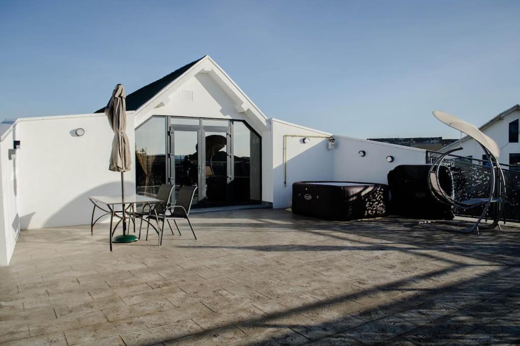 Pentgarden Penthouse Jacuzzi Lejlighed Târgu Jiu Eksteriør billede