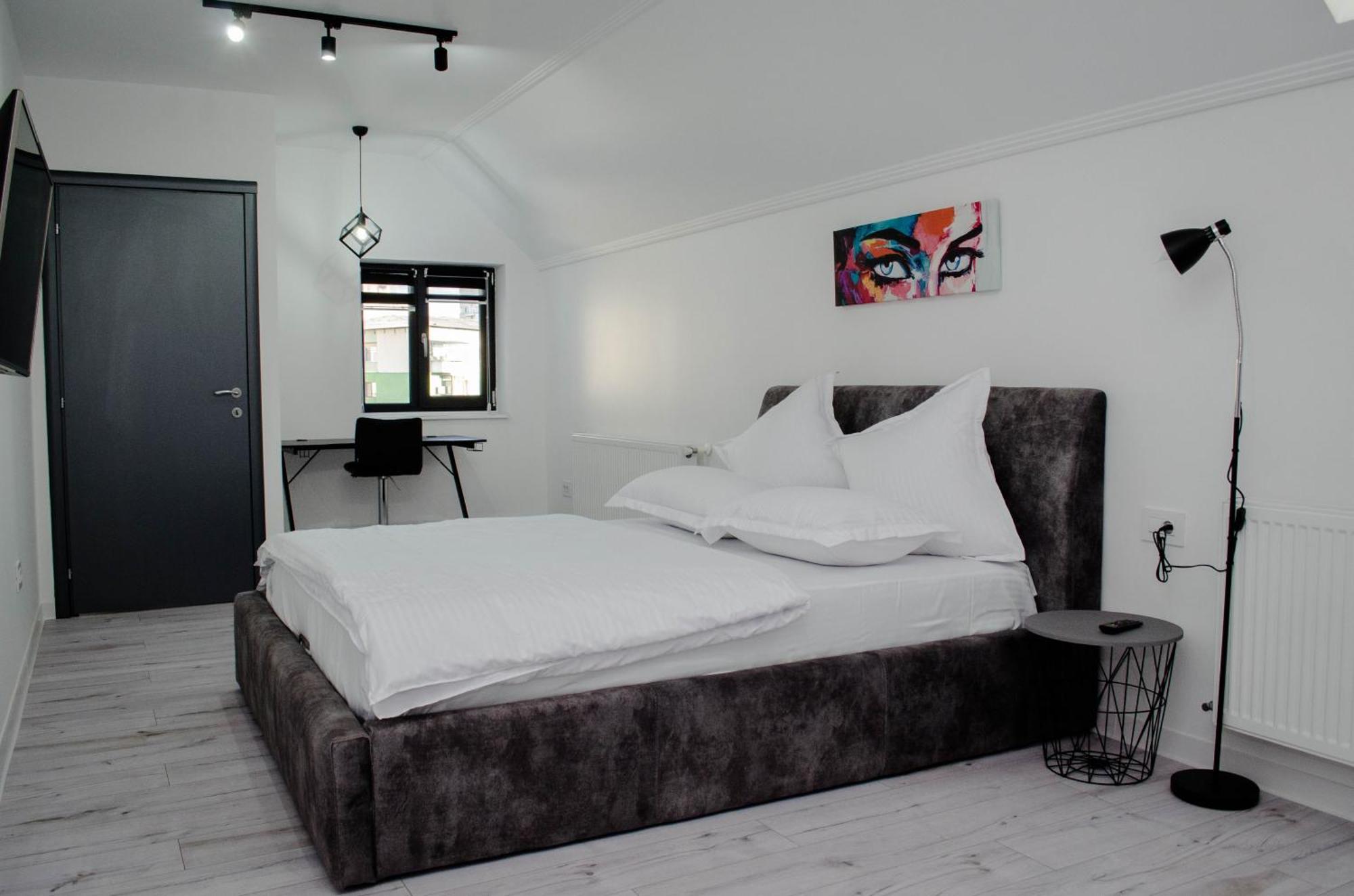 Pentgarden Penthouse Jacuzzi Lejlighed Târgu Jiu Eksteriør billede