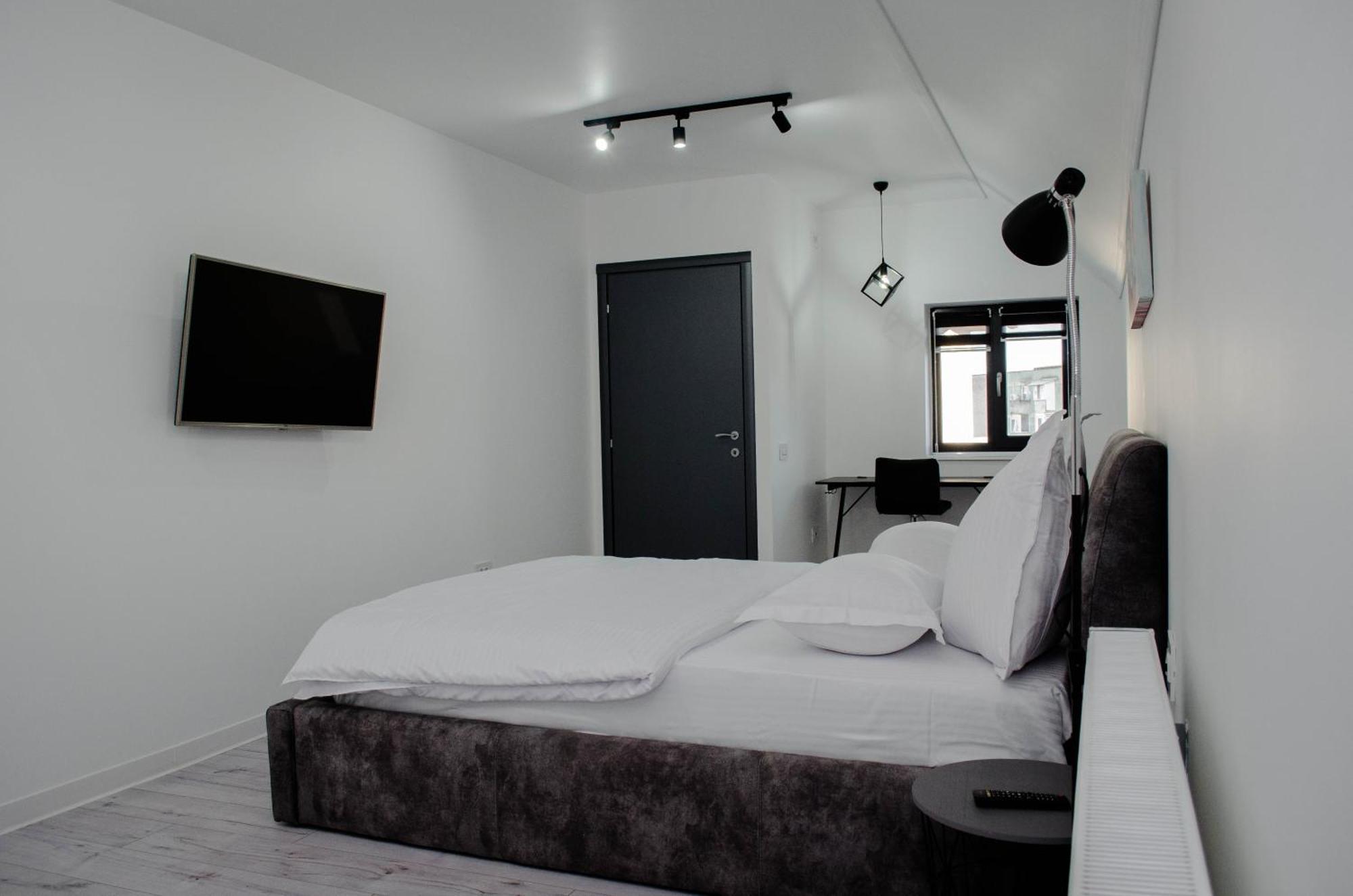 Pentgarden Penthouse Jacuzzi Lejlighed Târgu Jiu Eksteriør billede