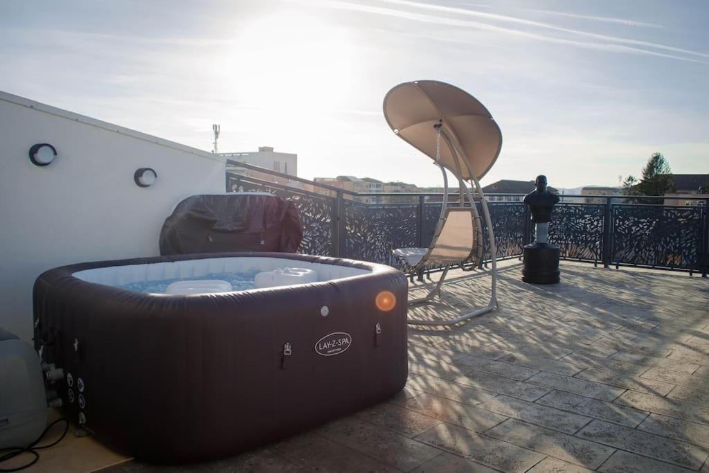 Pentgarden Penthouse Jacuzzi Lejlighed Târgu Jiu Eksteriør billede