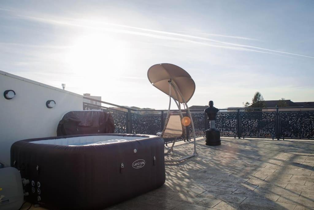 Pentgarden Penthouse Jacuzzi Lejlighed Târgu Jiu Eksteriør billede